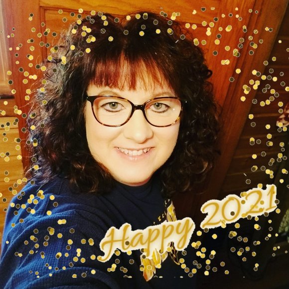 Meet your Posher, Jennifer - Picture 1 of 1